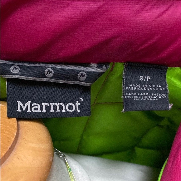 Marmot Women's Pink Jacket - Picture 2 of 6